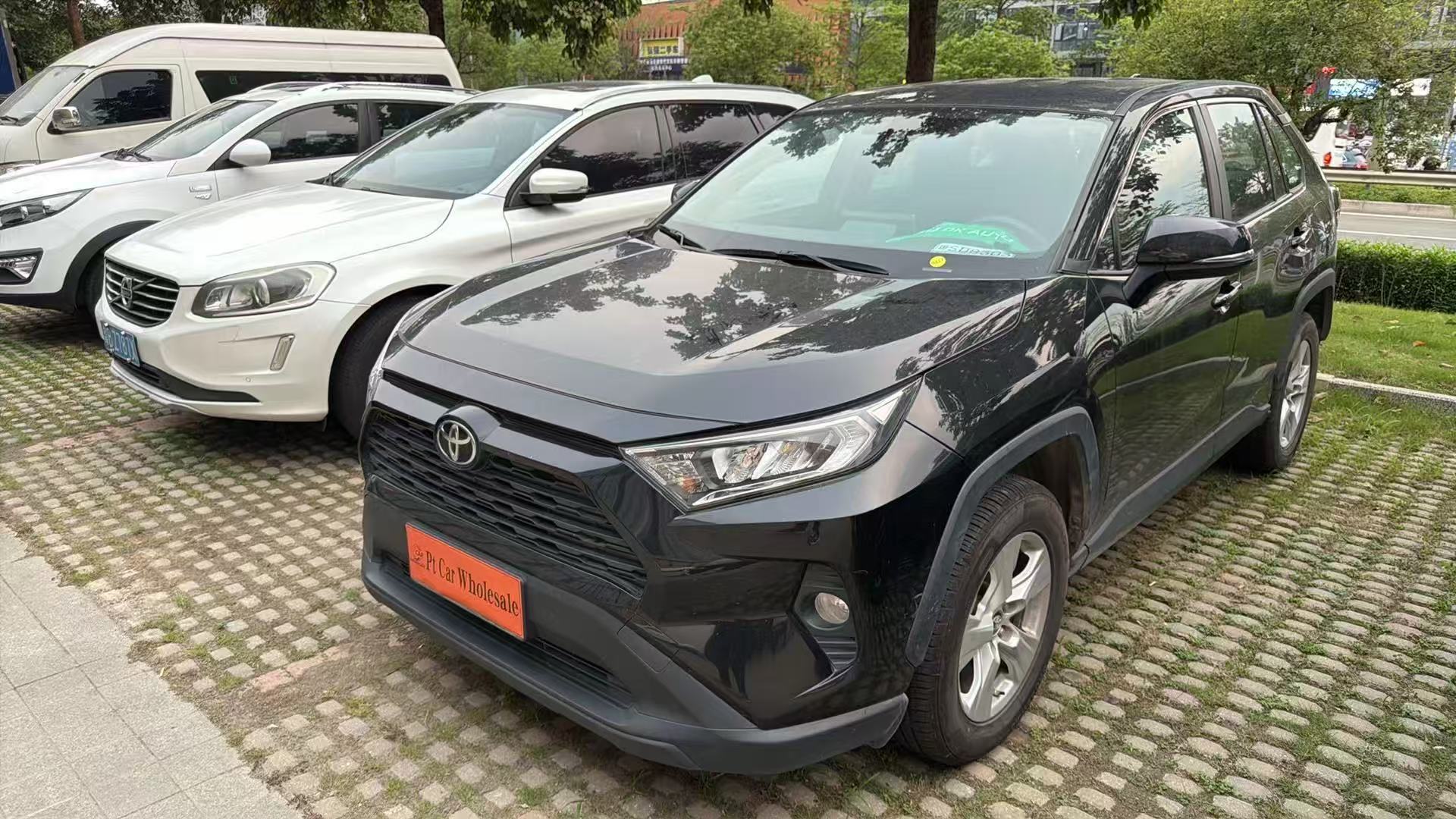 2023 TOYOTA RAV4 2.0L 2WD Fashion Edition